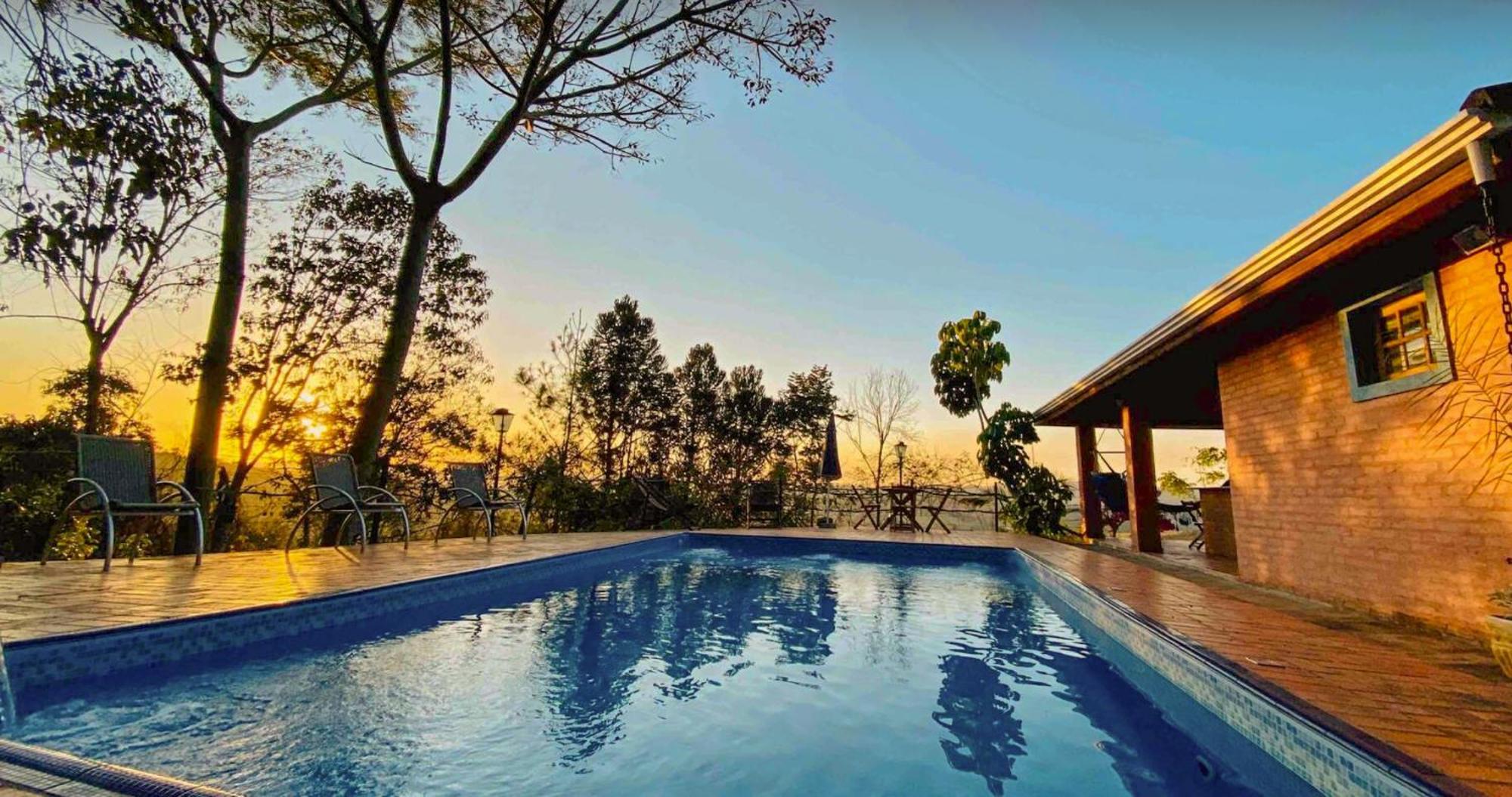 Casa De Campo Araxa Na Montanha Com Piscina ピラカイア エクステリア 写真