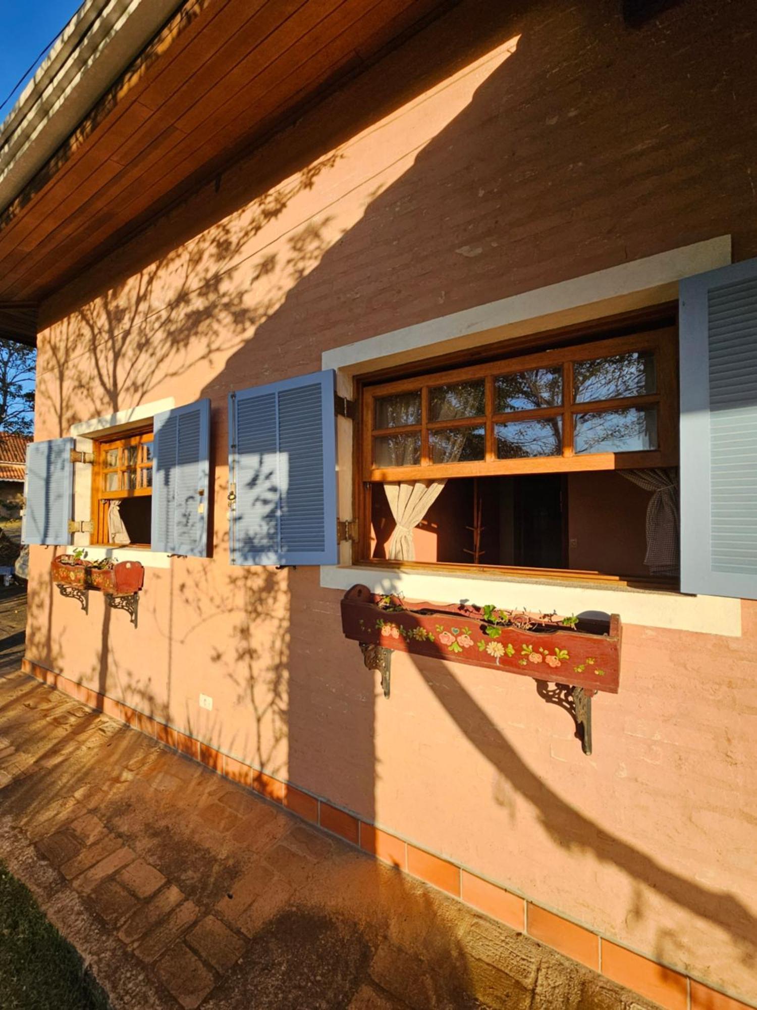 Casa De Campo Araxa Na Montanha Com Piscina ピラカイア エクステリア 写真
